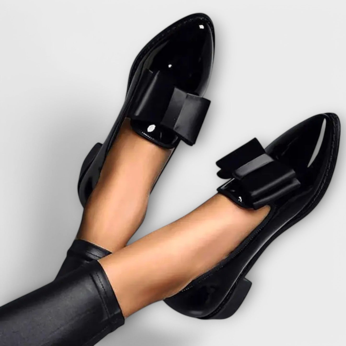 Bianca | Mocasines Elegantes Con Punta Fina Y Lazo Decorativo