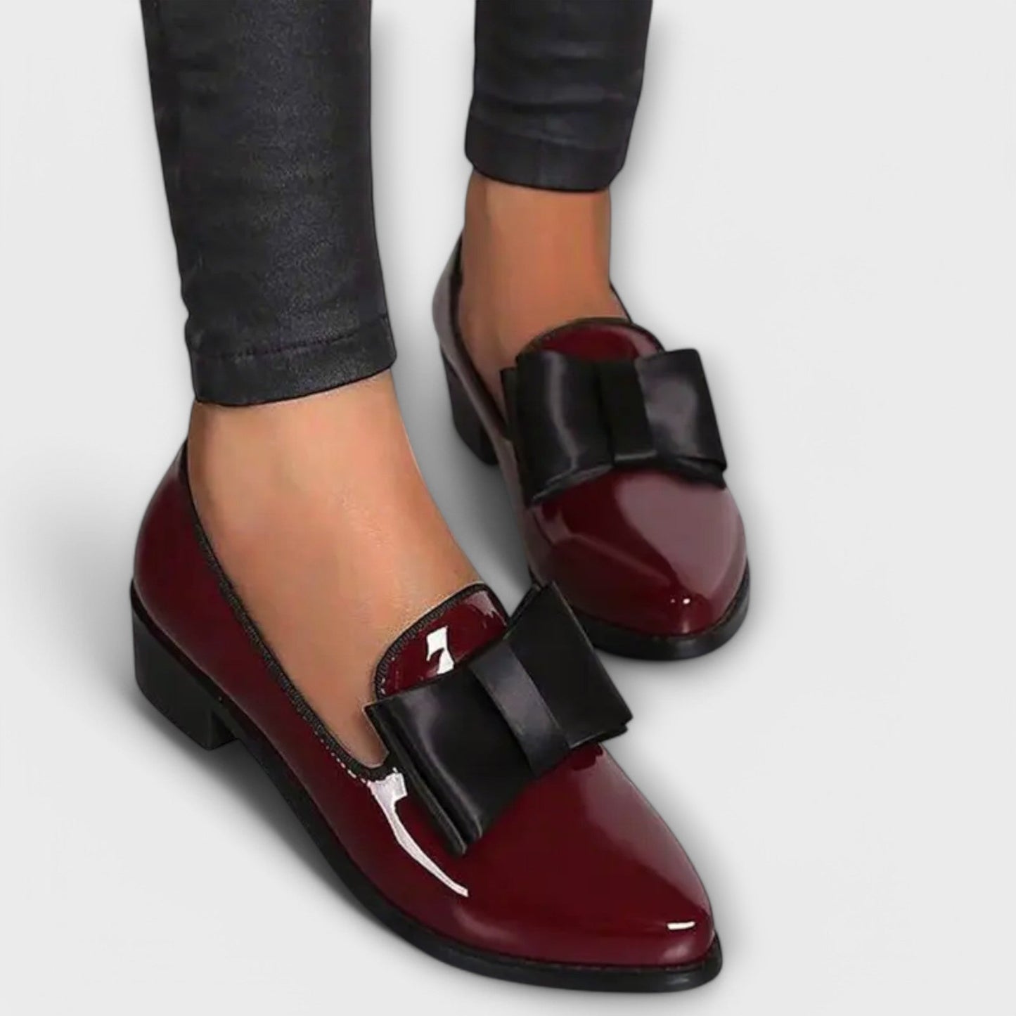 Bianca | Mocasines Elegantes Con Punta Fina Y Lazo Decorativo