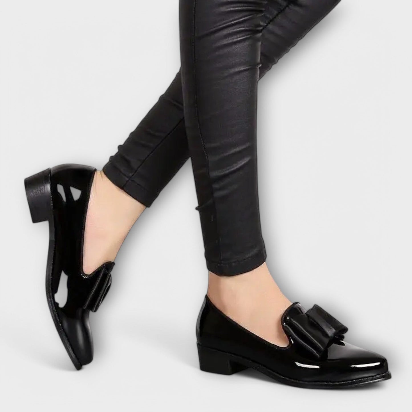 Bianca | Mocasines Elegantes Con Punta Fina Y Lazo Decorativo