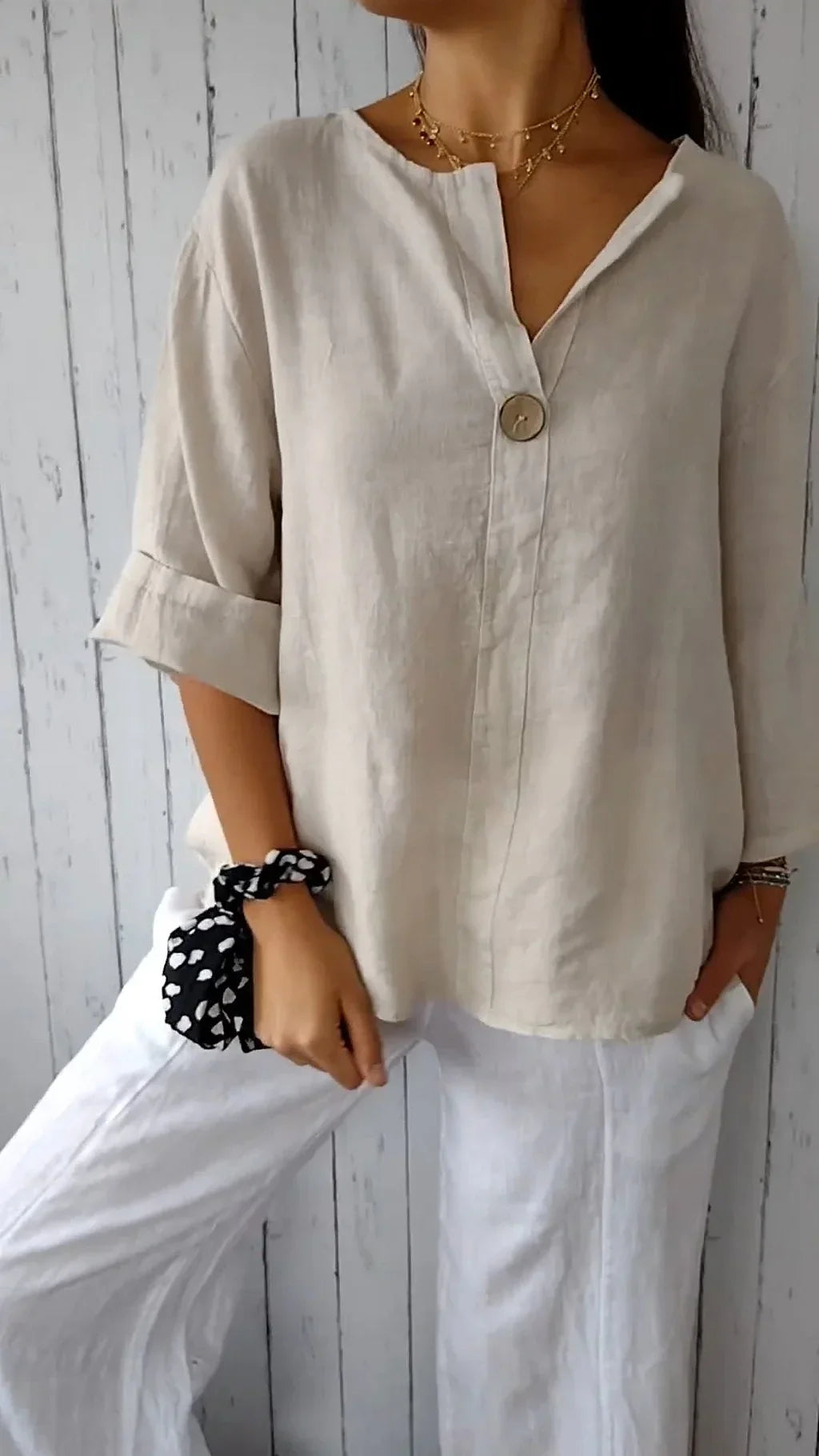 Vanessa | Camisa de algodón y lino con cuello de pico