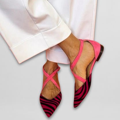Judith | Bailarinas Elegantes Con Bandas Refinadas
