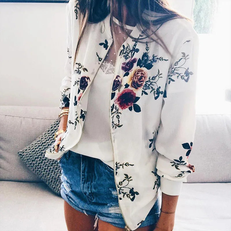 Hazel | Chaqueta bomber con un elegante estampado floral