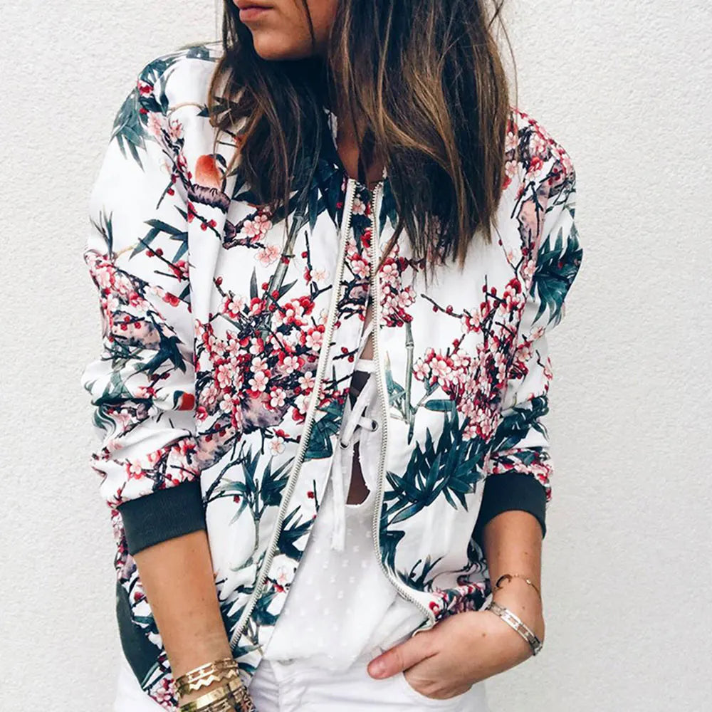 Hazel | Chaqueta bomber con un elegante estampado floral