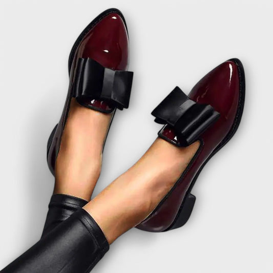 Bianca | Mocasines Elegantes Con Punta Fina Y Lazo Decorativo