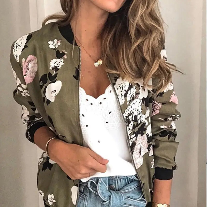 Hazel | Chaqueta bomber con un elegante estampado floral