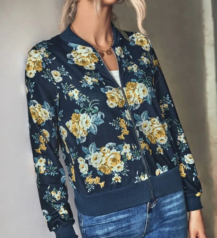 Hazel | Chaqueta bomber con un elegante estampado floral